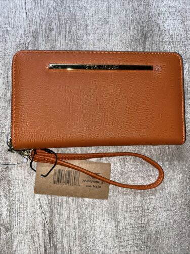 STEVE MADDEN WALLET WRISTLET PUMPKIN 🎃SMOOTH TEXTURE GOLD ZIPPER BZIPPY~BOOWOO!