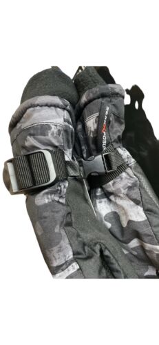BOYS WINTER GLOVES ZX OUTDOOR BLACK CAMO - SMALL/MEDIUM NWT~GREAT & WARM
