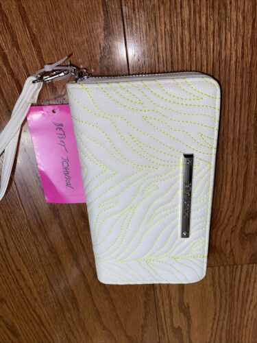 Betsey Johnson Zip Around Wallet/Wristlet Stitch Light Green Over White Color