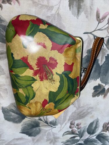 New Patricia Nash Spring Lily  Savena Italian Leather Wristlet NEW CUTE