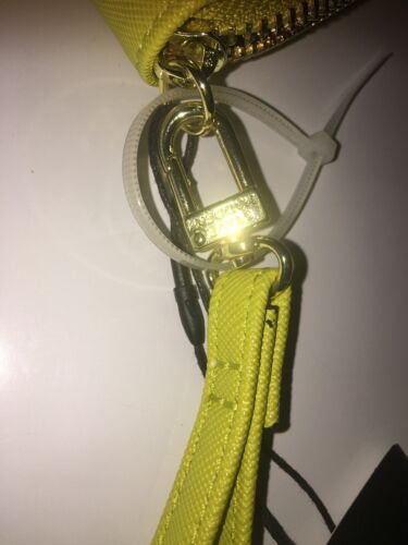 STEVE MADDEN WALLET WRISTLET CITRON SMOOTH TEXTURED GOLD ZIPPER "ADD SOME COLOR"
