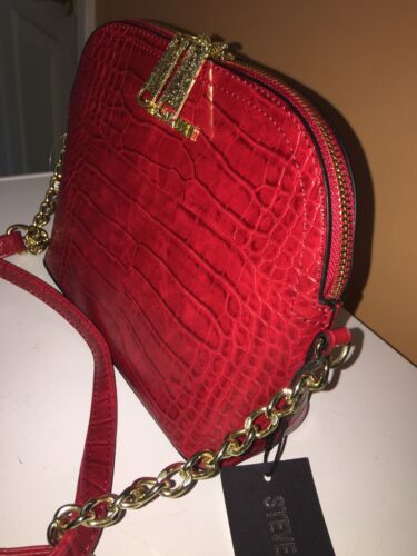 STEVE MADDEN HANDBAG~RED~BMAGGIE SNAKE DESIGN GOLD HARDWARE~BEAUTIFUL & UNIQUE!