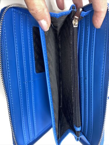 STEVE MADDEN WALLET WRISTLET BLUE SAPPHIRE BANGELO SMOOTH TEXTURED SILVER ZIPPER