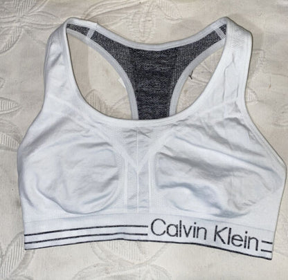 Calvin Klein Sports Bra- Heather Gray &White Size Medium PFYT1051 SUPER CUTE!