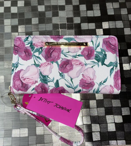 Betsey Johnson Zip Around Wristlet Wallet ROSEBUD PINK- WHITE Background NEW