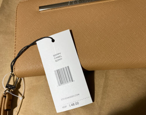 STEVE MADDEN WALLET WRISTLET CAMEL (LIGHT TAN) SMOOTH TEXTURED SILVER ZIPPER