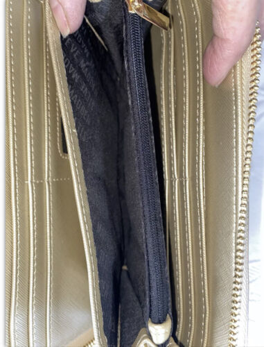 STEVE MADDEN WALLET WRISTLET METALIC GOLD STAMPED LOGO VERY CLASSY!!