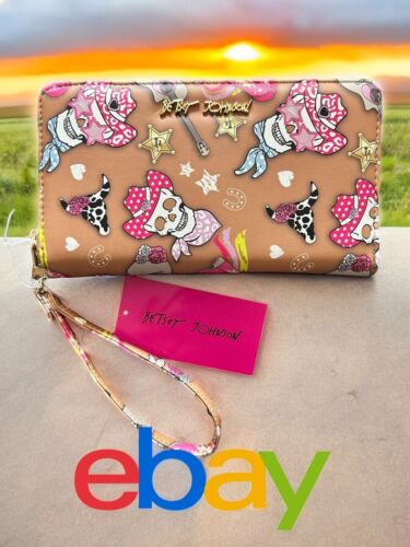 Betsey Johnson Zip Around Wristlet Wallet SKULLS~Multicolor~All Year HALLOWEEN!￼