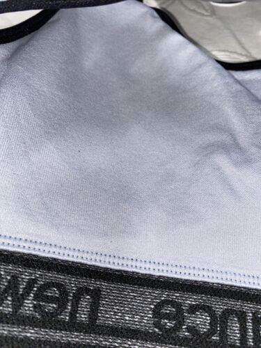 New Balance Medium Impact Sports Bra Style # 1153  SILVERMINK/ Black LARGE NEW