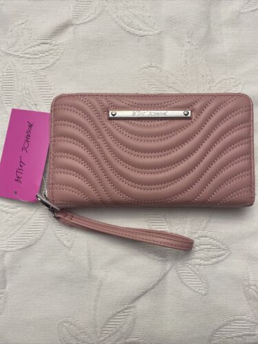 BETSEY JOHNSON Zip Around Wallet/Wristlet Stitch BLUSH MULTI XOZIP-S Cute!!!