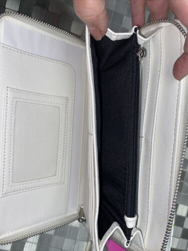 Betsey Johnson Zip Around Wallet/Wristlet Stitch Light Green Over White Color