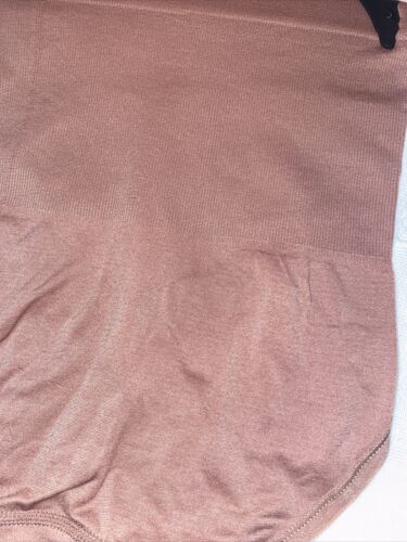 Skinnygirl Shaping Seamless Briefs Size Medium 3  pair Style SG7164￼￼ New