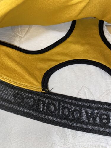 New Balance Medium Impact Sports Bra Style # 1153  SUNFLOWER/ Black MEDIUM NEW