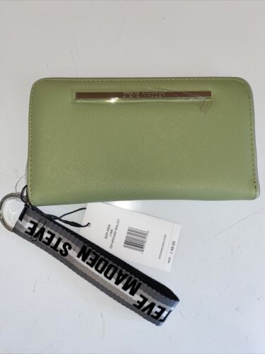 STEVE MADDEN WALLET/WRISTLET LIME (SOFT GREEN) SMOOTH TEXTURED LOGO STRAP- CUTE!