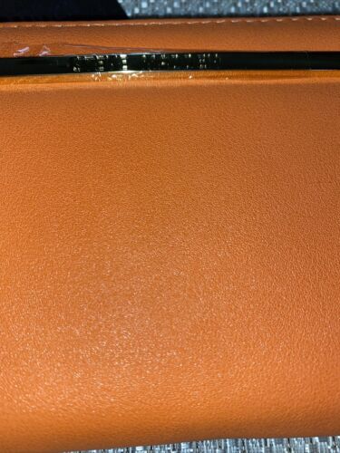 STEVE MADDEN WALLET WRISTLET ORANGE SMOOTH TEXTURE GOLD ZIPPER MD1000X