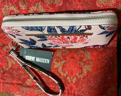 STEVE MADDEN WALLET WRISTLET FLORAL BLUSH MULTI ORGANIZER
