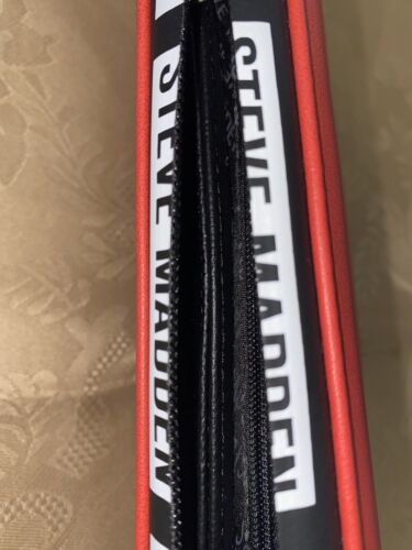 STEVE MADDEN WALLET WRISTLET RED WRAP AROUND LOGO SMOOTH TEXTURED