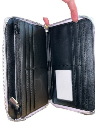 STEVE MADDEN WALLET WRISTLET LAVENDER SMOOTH TEXTURED SILVER ZIP "OH WHAT COLOR"