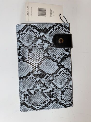 STEVE MADDEN BIFOLD WALLET, CLUTCH LIGHT BLUE/WHITE SERPENTINE