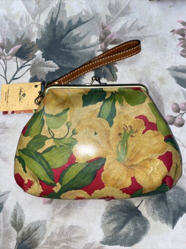 New Patricia Nash Spring Lily  Savena Italian Leather Wristlet NEW CUTE