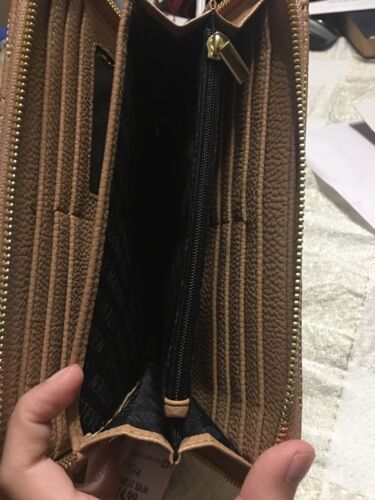 STEVE MADDEN WALLET WRISTLET CAMEL STICHED LOGO (LARGE LETTERS) "SO DIFFERENT"!!