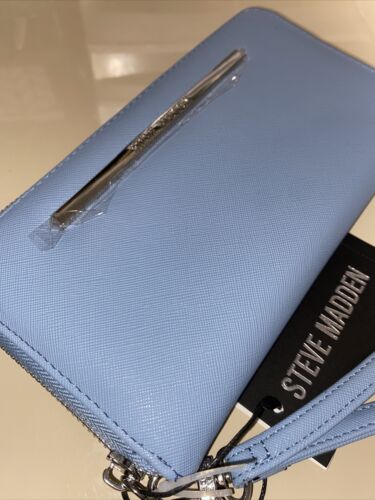 STEVE MADDEN WALLET WRISTLET CLOUD ☁️(LIGHT-BLUE) SMOOTH TEXTURED MSRP $58