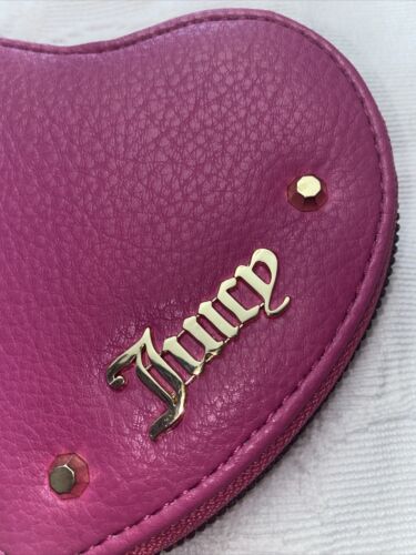 JUICY COUTURE FUSCHIA PLEATS PLEASE HEART SHAPED COIN PURSE 13JCA1FMX-FS