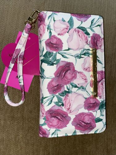 Betsey Johnson Zip Around Wristlet Wallet ROSEBUD PINK- WHITE Background NEW