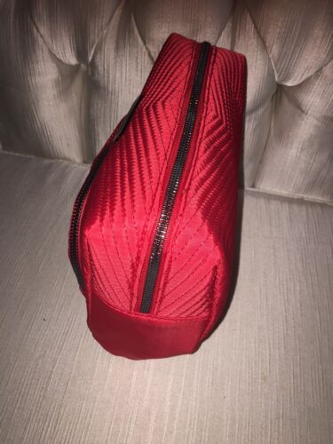 Aimee Kestenberg  Isabela Large Poppy Red Chevron Quilted T00145 Cosmetic Bag