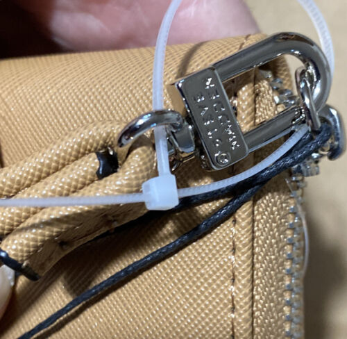 STEVE MADDEN WALLET WRISTLET CAMEL (LIGHT TAN) SMOOTH TEXTURED SILVER ZIPPER