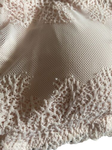 Danskin Intimates~All day Comfort 2 Lace Bras~Removable Pads~Size  XL~FEMININE!