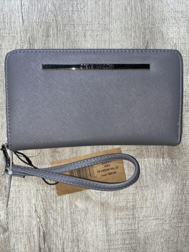 STEVE MADDEN WALLET WRISTLET GRAY BZIPPY ~ORGANIZER￼~ SOFT TEXTURE~CLASSY