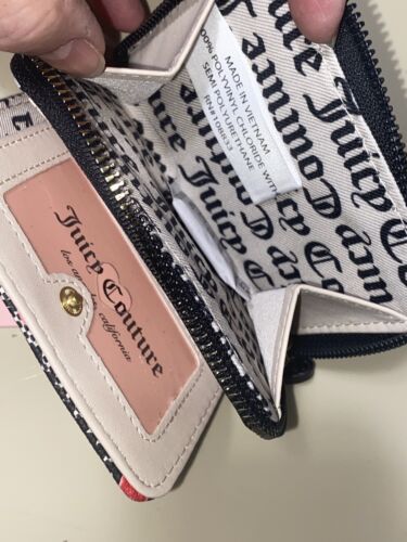 JUICY COUTURE  BLACK OUR LIPS ARE SEALED COIN PURSE ZIP AROUND WALLET UNIQUE!!