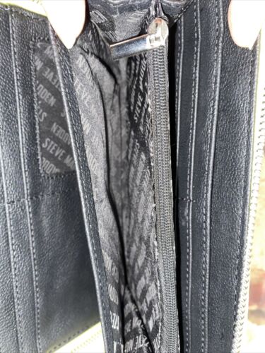STEVE MADDEN WALLET WRISTLET YELLOW SMOOTH TEXTURE SILVER ZIPPER PRETTY!!NEW