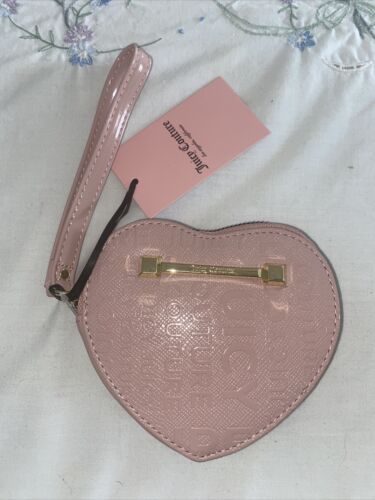 JUICY COUTURE ON THE BLOCK WORD ON THE STREET HEART WRISTLET WRISTLET COIN PURSE