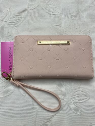 BETSEY JOHNSON Zip Around Wallet/Wristlet-PINK HEARTS EMBOSSED REAR FIND!!!