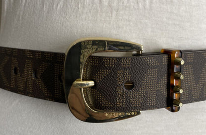 MICHAEL KORS BELT BROWN MK LOGO PRINT WITH GOLD BUCKLE WITH STUDDED LOOP "RETRO"