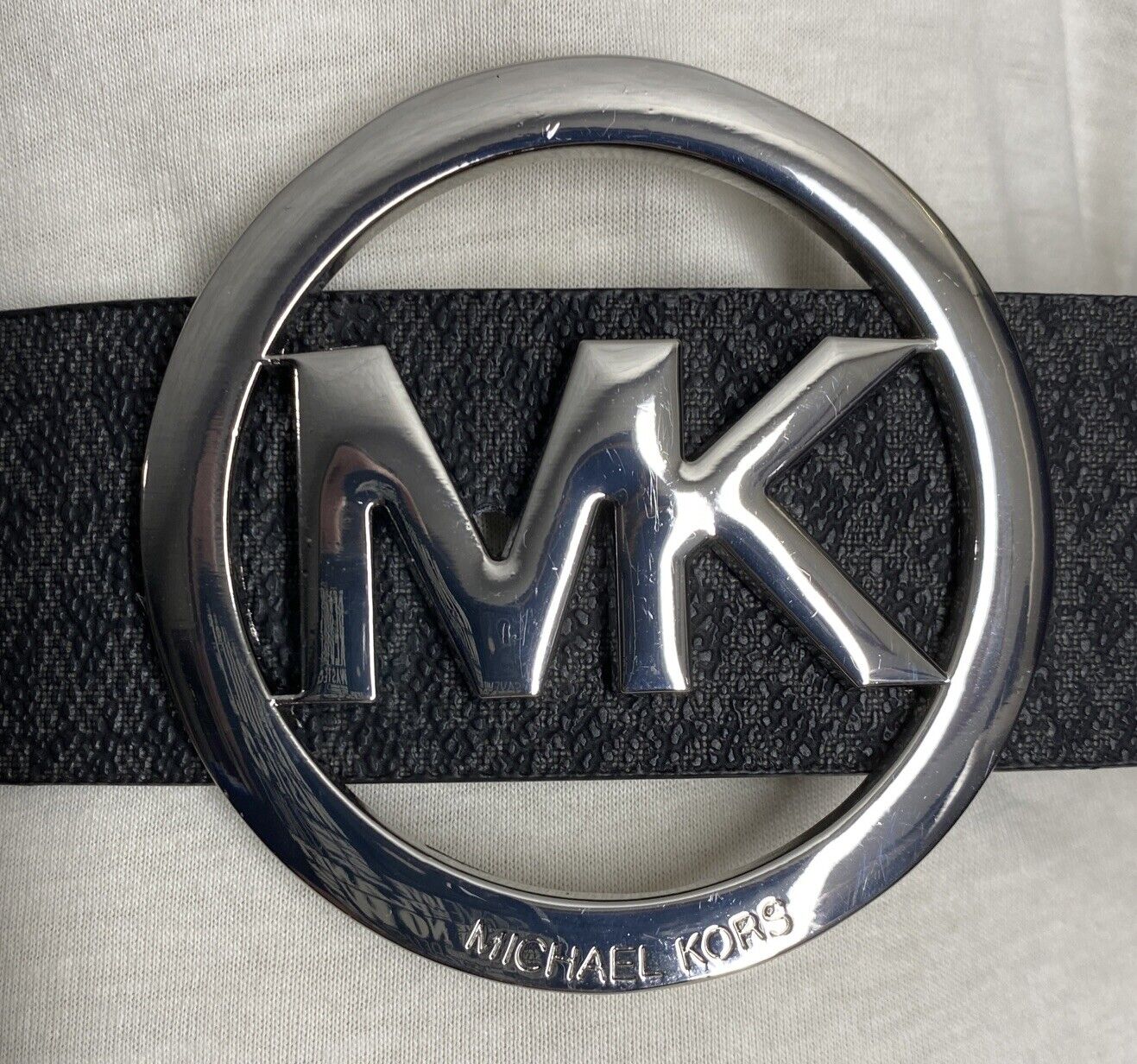 MICHAEL KORS BELT BLACK WITH MK PRINTED LOGO WITH MEDIUM SILVER MK CIRCLE BUCKLE
