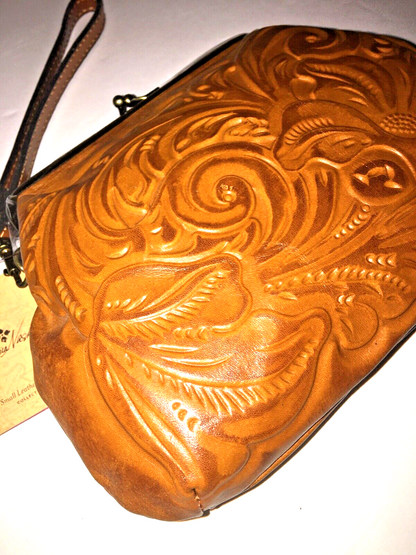 PATRICIA NASH Savena Burnished Tooled Gold Kiss Lock Wrist-let -AUTHENTIC & NEW