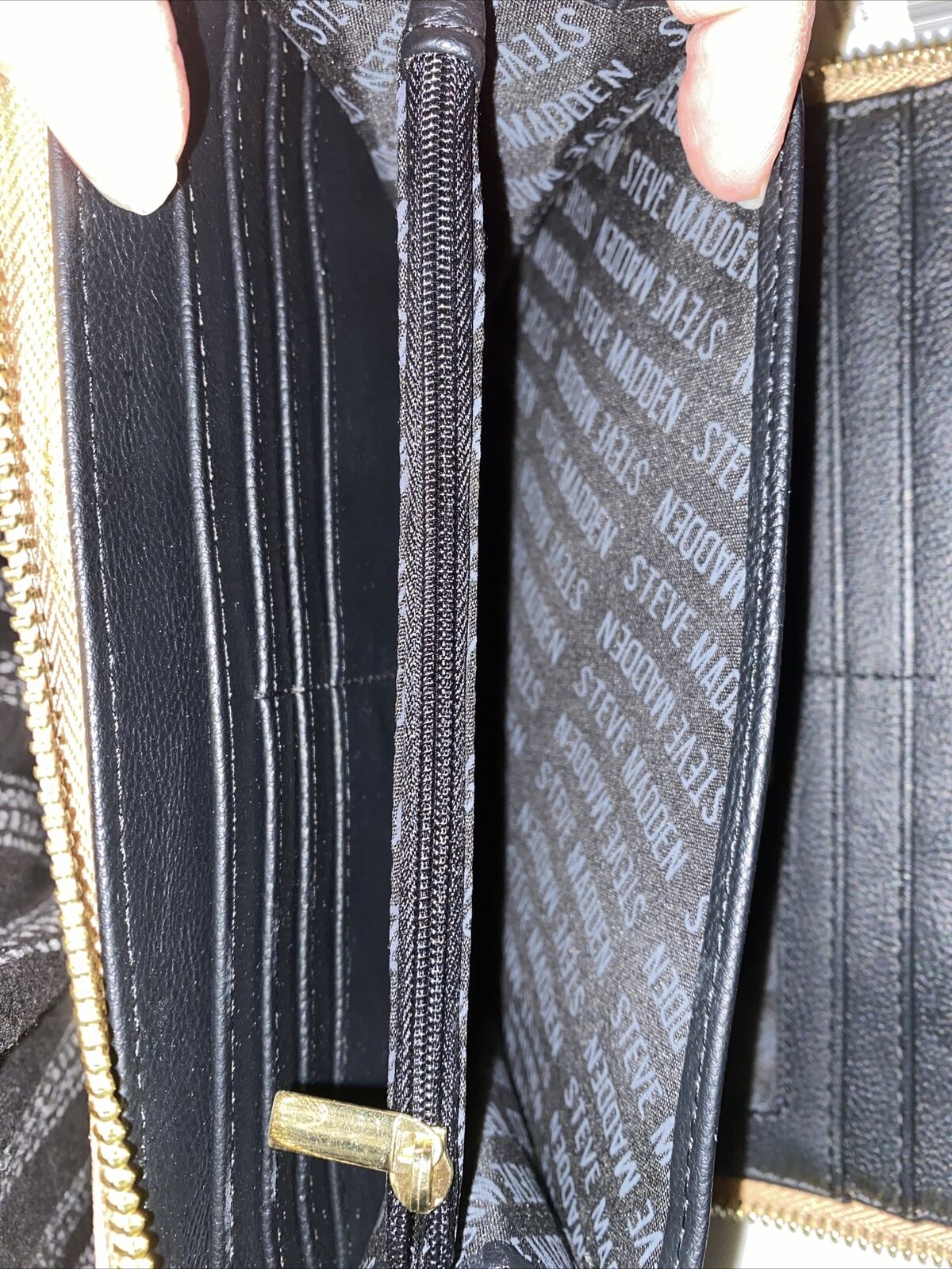 STEVE MADDEN WALLET WRISTLET CAMEL (LIGHT TAN) SMOOTH TEXTURED SILVER ZIPPER