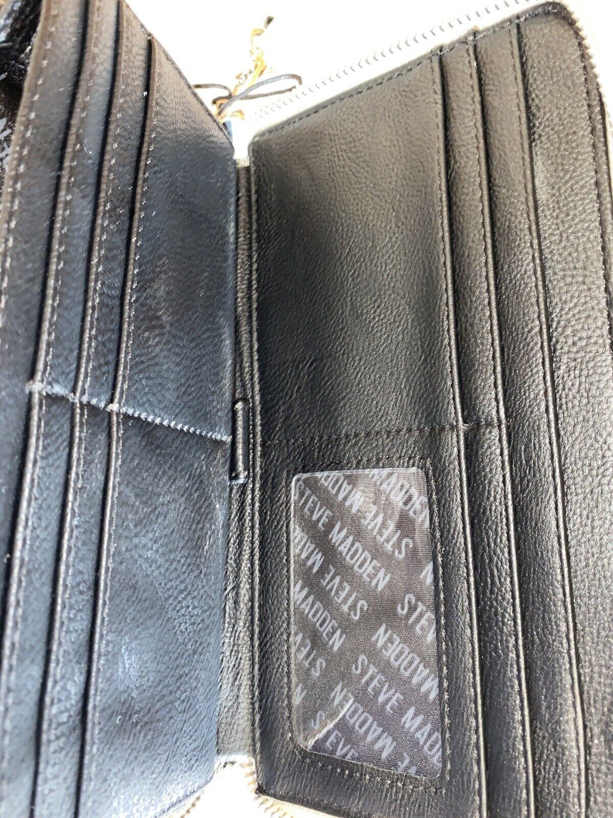 STEVE MADDEN WALLET WRISTLET BISQUE/GRAY TWO TONE