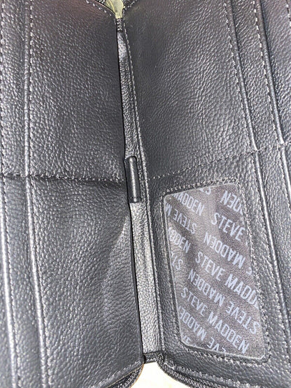STEVE MADDEN WALLET WRISTLET BLACK WRAP AROUND LOGO SMOOTH TEXTURED