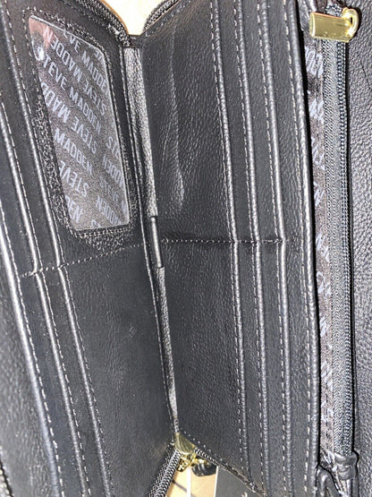 STEVE MADDEN WALLET WRISTLET BLACK WRAP AROUND LOGO SMOOTH TEXTURED