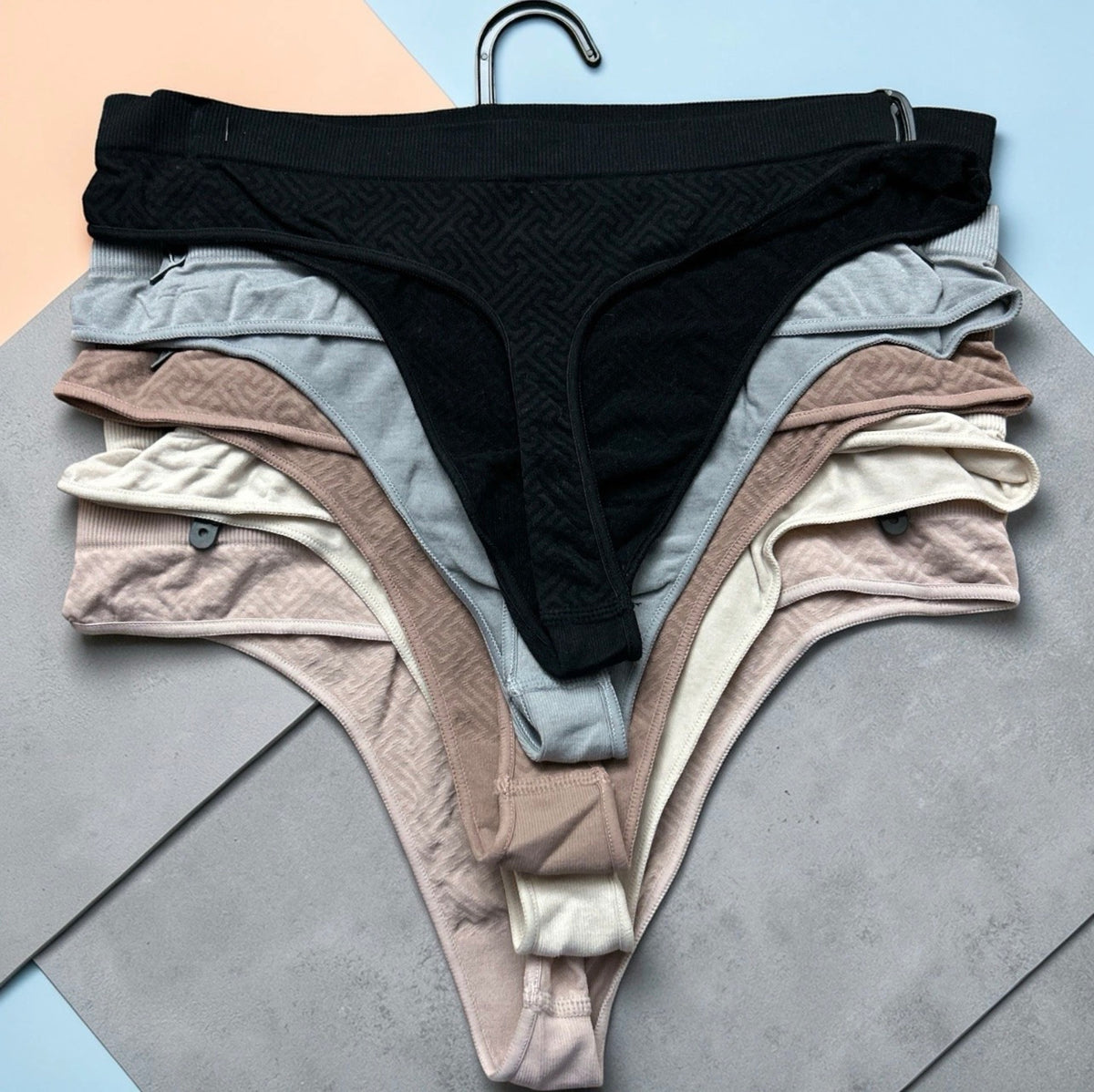 Vince Camuto 5-Pack Women's Bonded Thong Panties Multicolor Sz. M