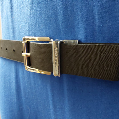 MICHAEL KORS BELT REVERSIBLE BLACK LARGE LOGO TO SOLID BLACK SILVER BUCKLE
